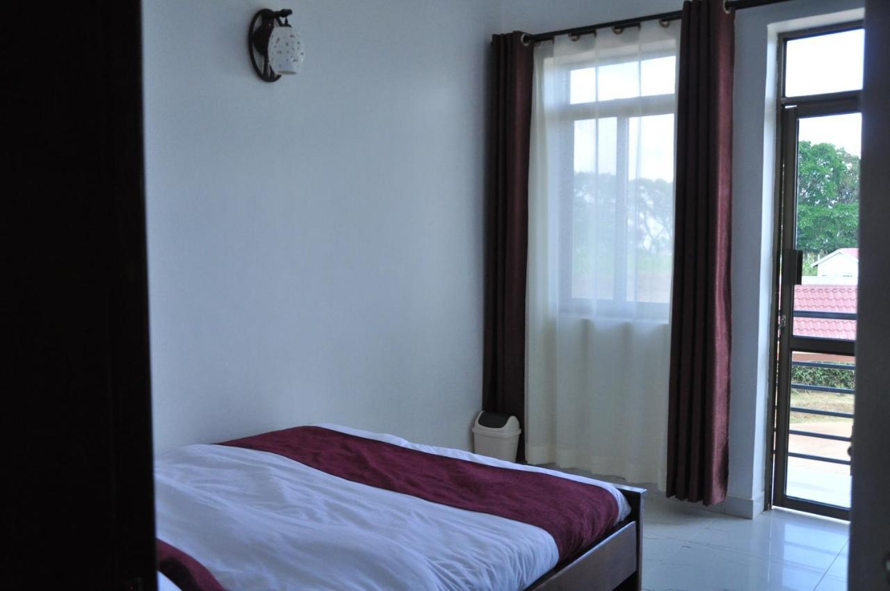 Golden View Hotel Ibanda Zewnętrze zdjęcie