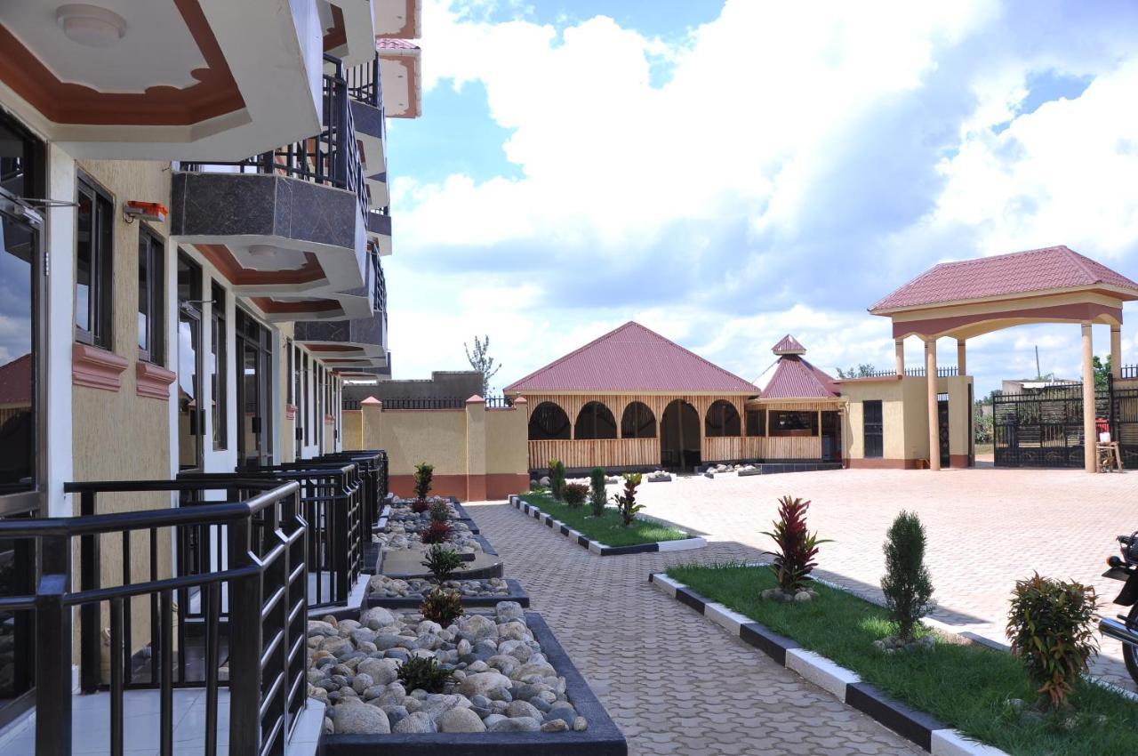 Golden View Hotel Ibanda Zewnętrze zdjęcie